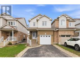 32 SAMANDRIA AVENUE, Whitby, Ontario