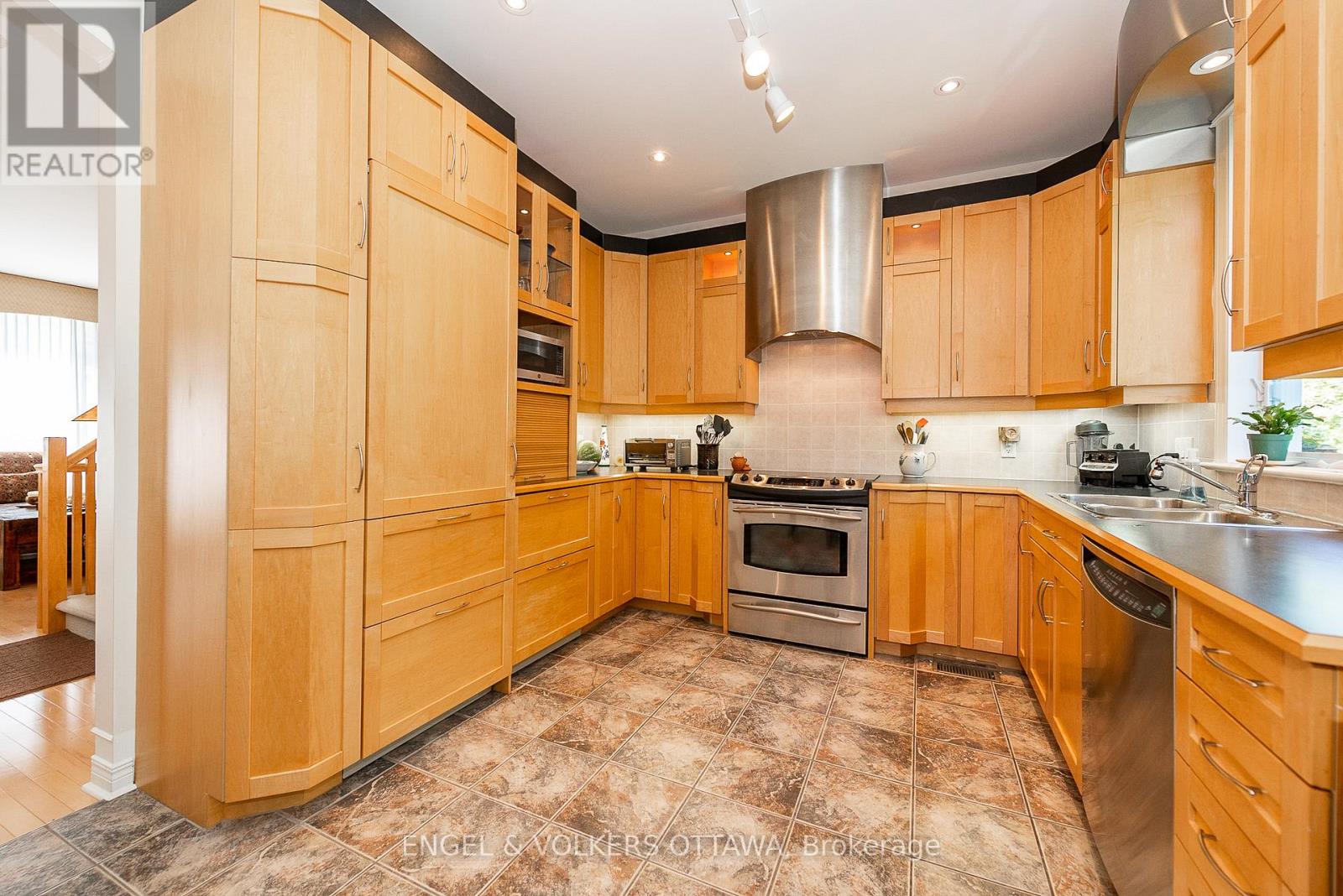 210 West Village Private, Ottawa, Ontario  K1Z 1E4 - Photo 18 - X13532500