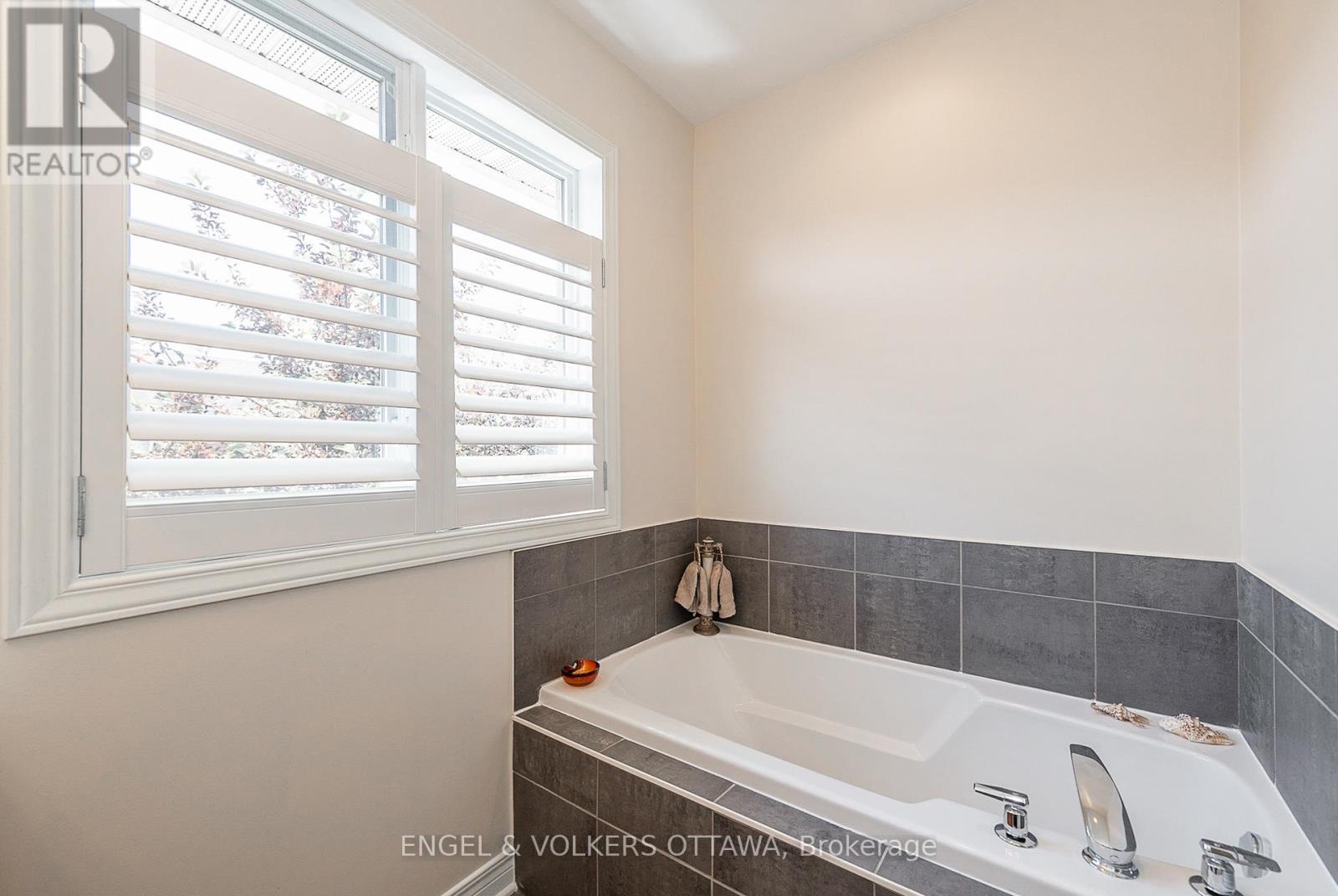 210 West Village Private, Ottawa, Ontario  K1Z 1E4 - Photo 26 - X13532500