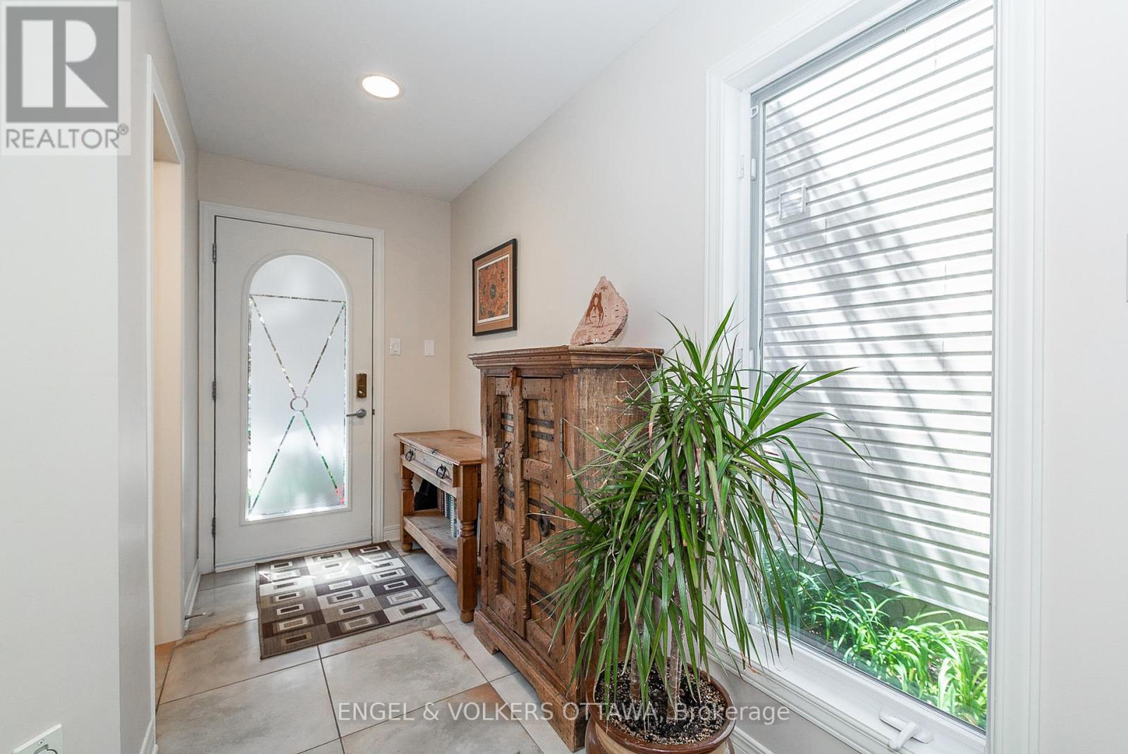 210 West Village Private, Ottawa, Ontario  K1Z 1E4 - Photo 3 - X13532500