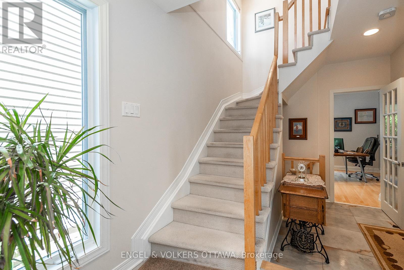 210 West Village Private, Ottawa, Ontario  K1Z 1E4 - Photo 5 - X13532500