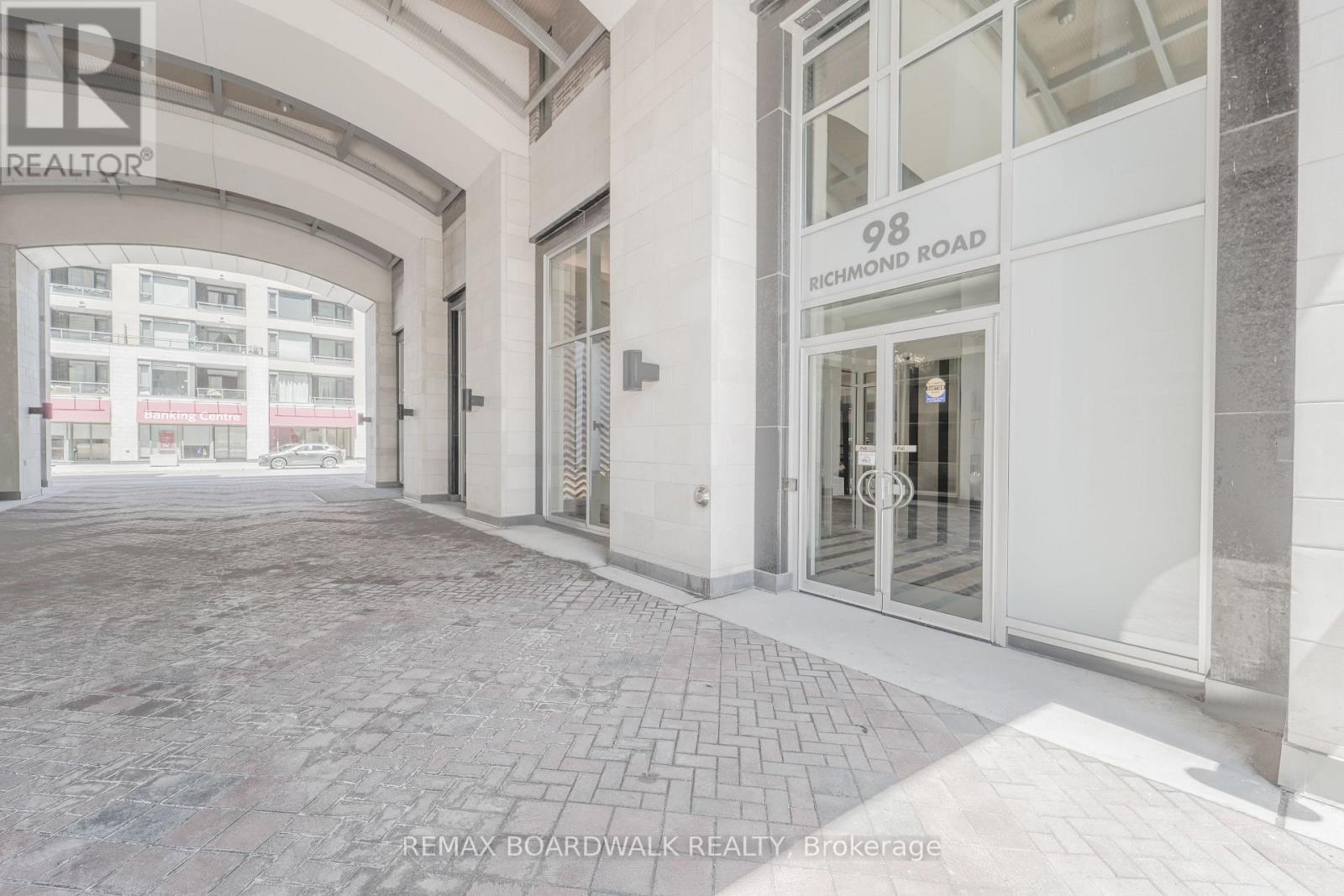 301 - 98 Richmond Road, Ottawa, Ontario  K1Z 0B2 - Photo 2 - X13532544