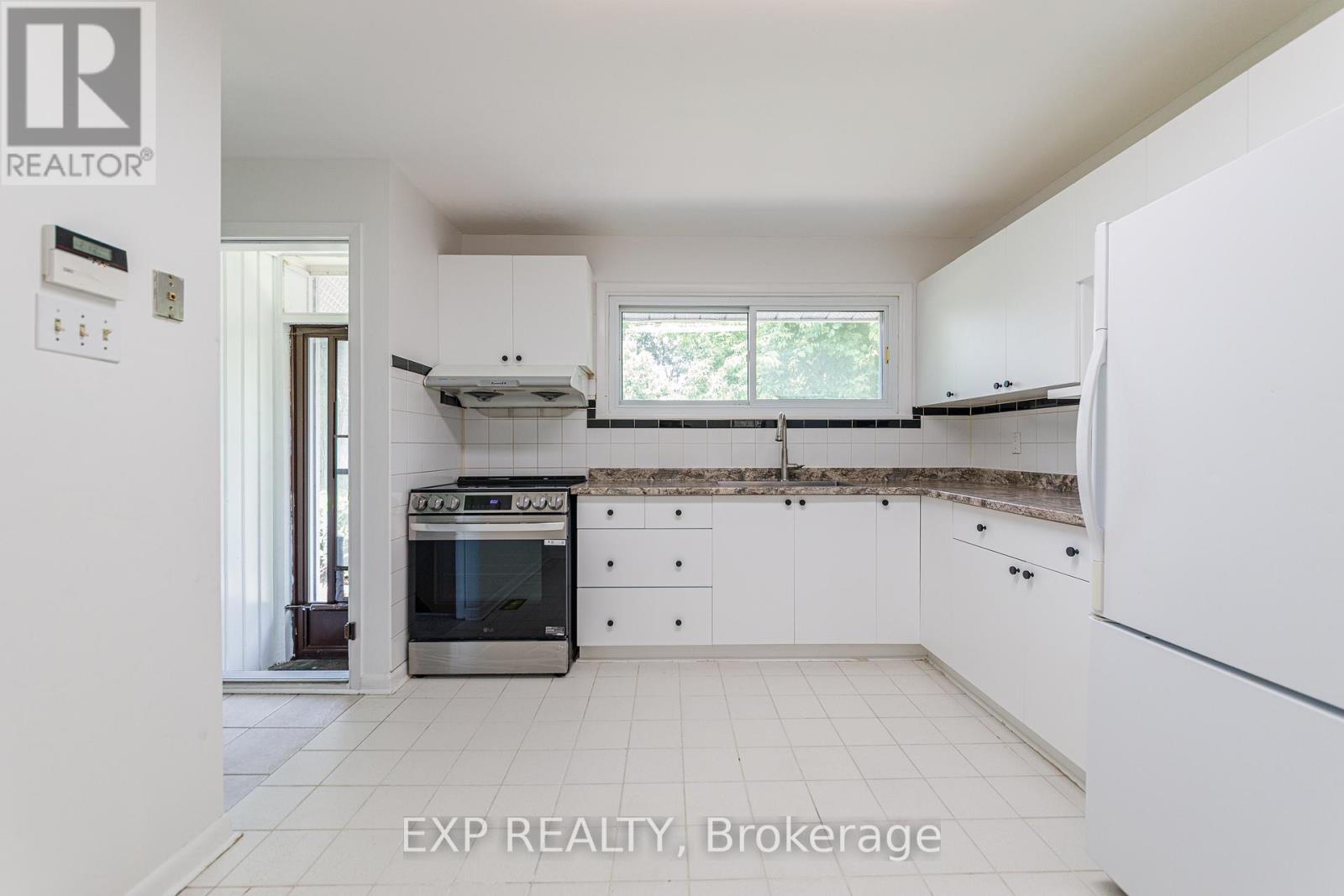 2097 Kingsley Road, Ottawa, Ontario  K2C 2X6 - Photo 10 - X13532712