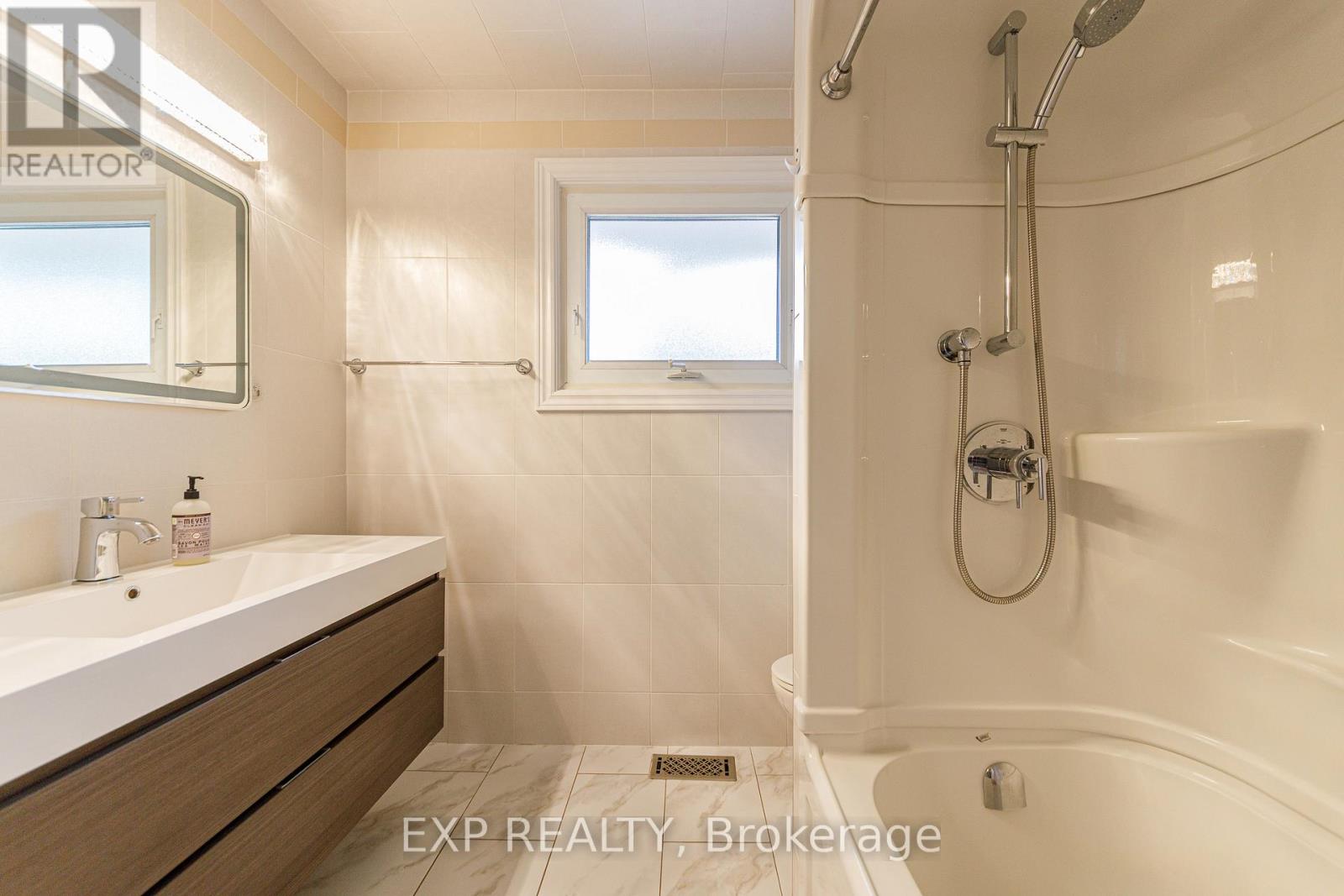 2097 Kingsley Road, Ottawa, Ontario  K2C 2X6 - Photo 18 - X13532712