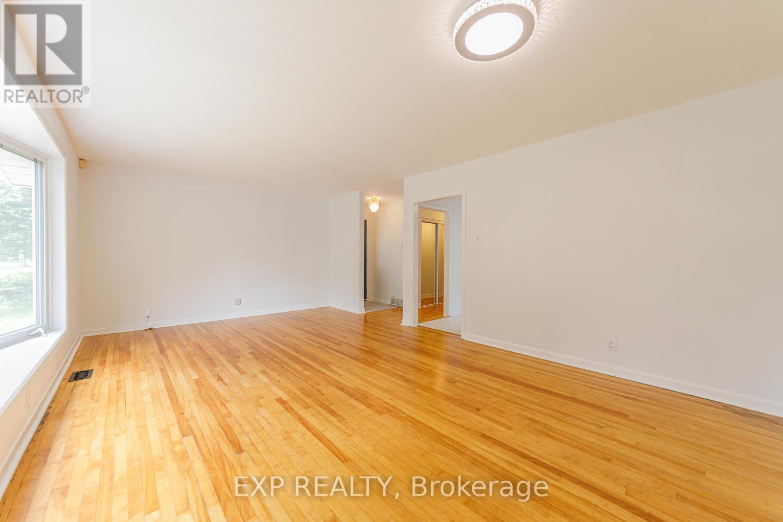 2097 Kingsley Road, Ottawa, Ontario  K2C 2X6 - Photo 8 - X13532712