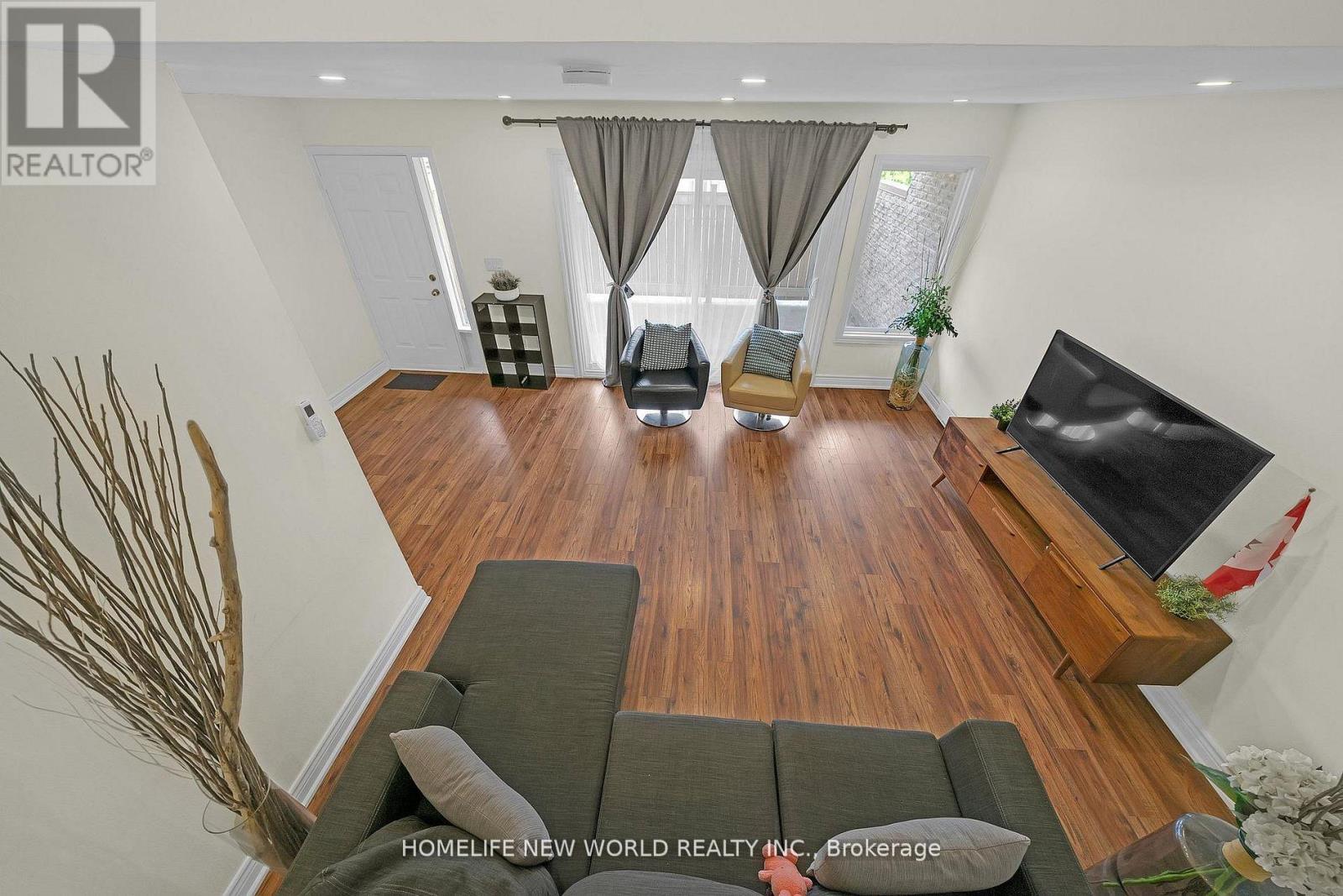 38 Springfair Avenue, Aurora, Ontario  L4G 3M2 - Photo 8 - N13532562