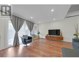 38 SPRINGFAIR AVENUE, Aurora, Ontario
