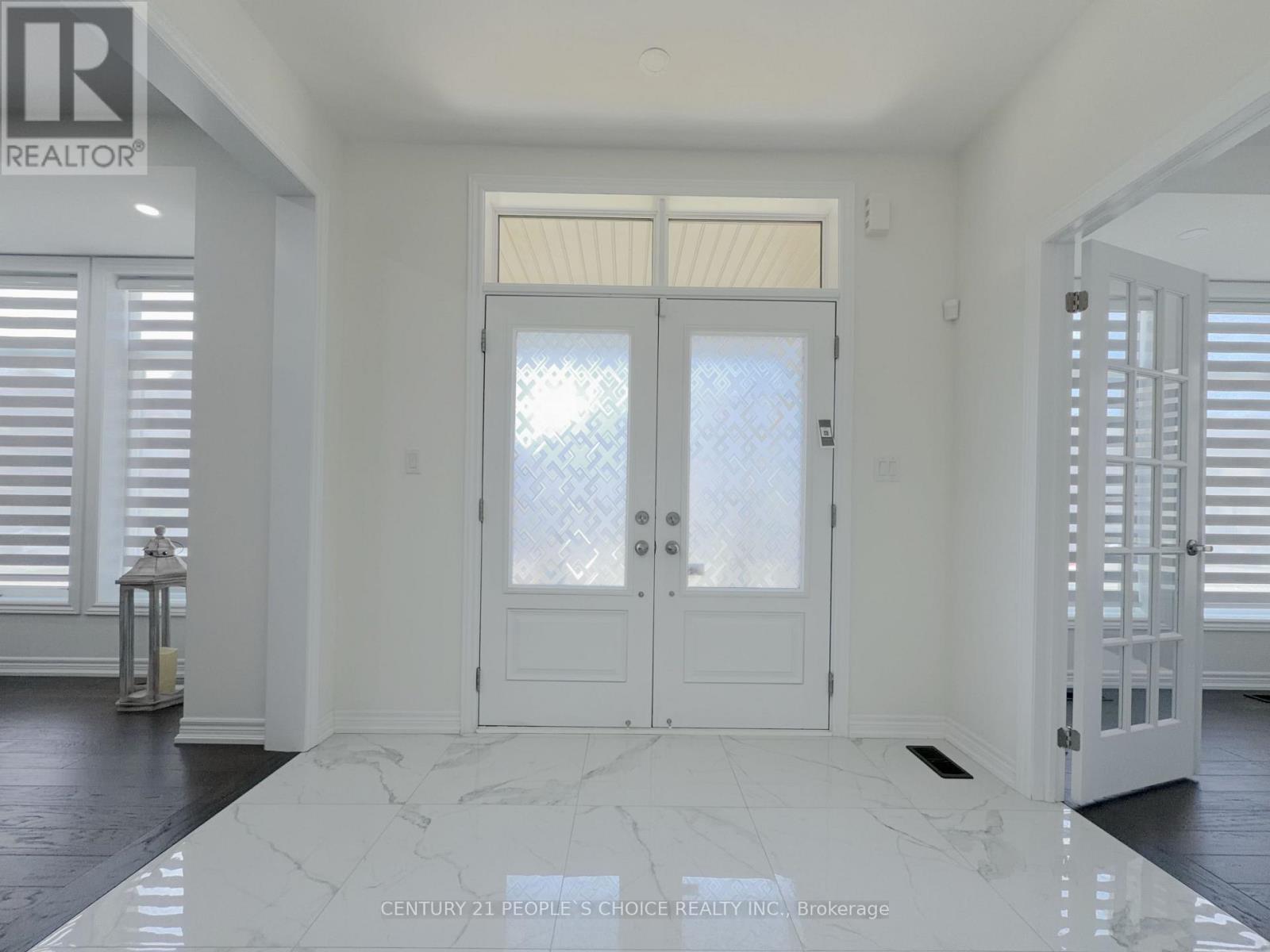 209 Stilton Avenue S, Vaughan, Ontario  L4H 5B9 - Photo 5 - N13532578