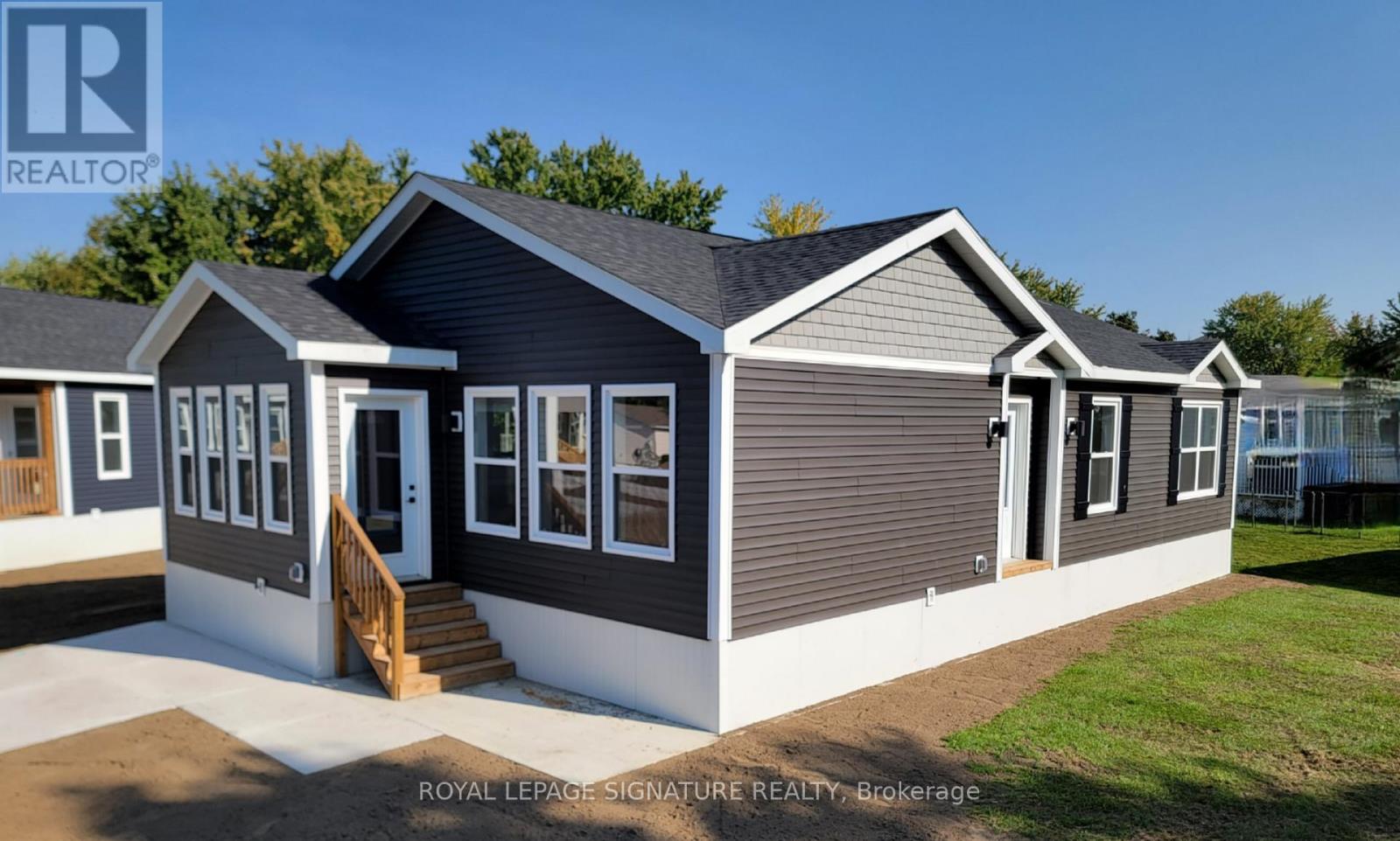 18 Briar Wood Place, Innisfil, Ontario  L0L 1L0 - Photo 2 - N13532598