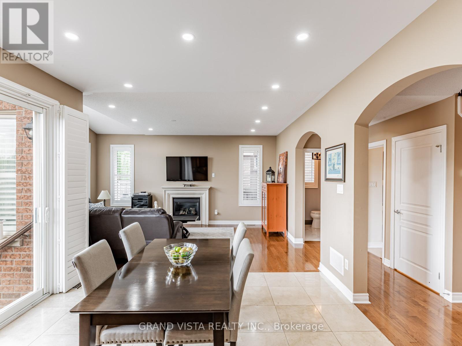 31 Routledge Drive, Richmond Hill, Ontario  L4E 0C4 - Photo 12 - N13532720