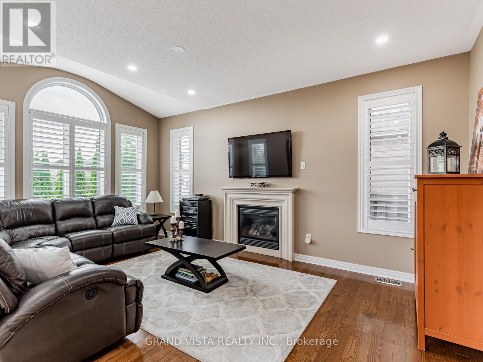 31 Routledge Drive, Richmond Hill, Ontario  L4E 0C4 - Photo 13 - N13532720