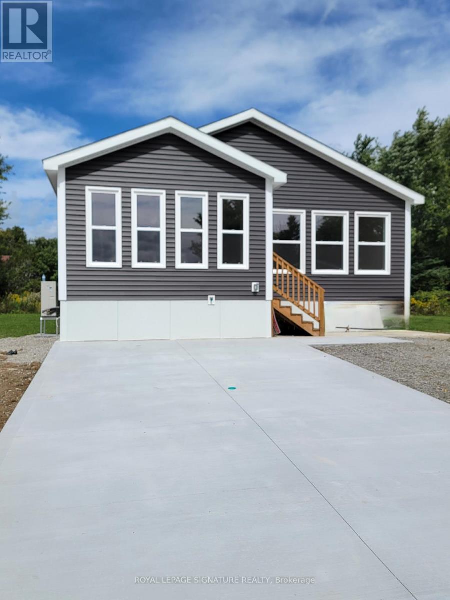 14 Briarwood Place, Innisfil, Ontario  L0L 1L0 - Photo 4 - N13532804