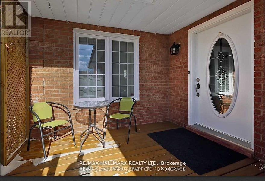 Upper - 71 Ecclestone Drive, Brampton, Ontario  L6X 3M7 - Photo 3 - W13532508