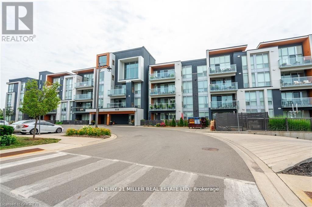 # 305 - 3028 CREEKSHORE COMMON