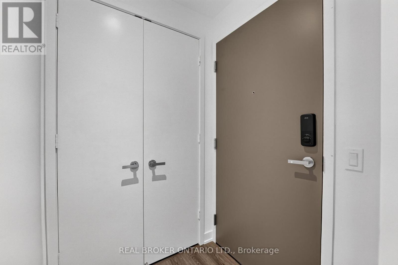 4111 - 448 Burnhamthorpe Road W, Mississauga, Ontario  L5B 0R4 - Photo 3 - W13532682