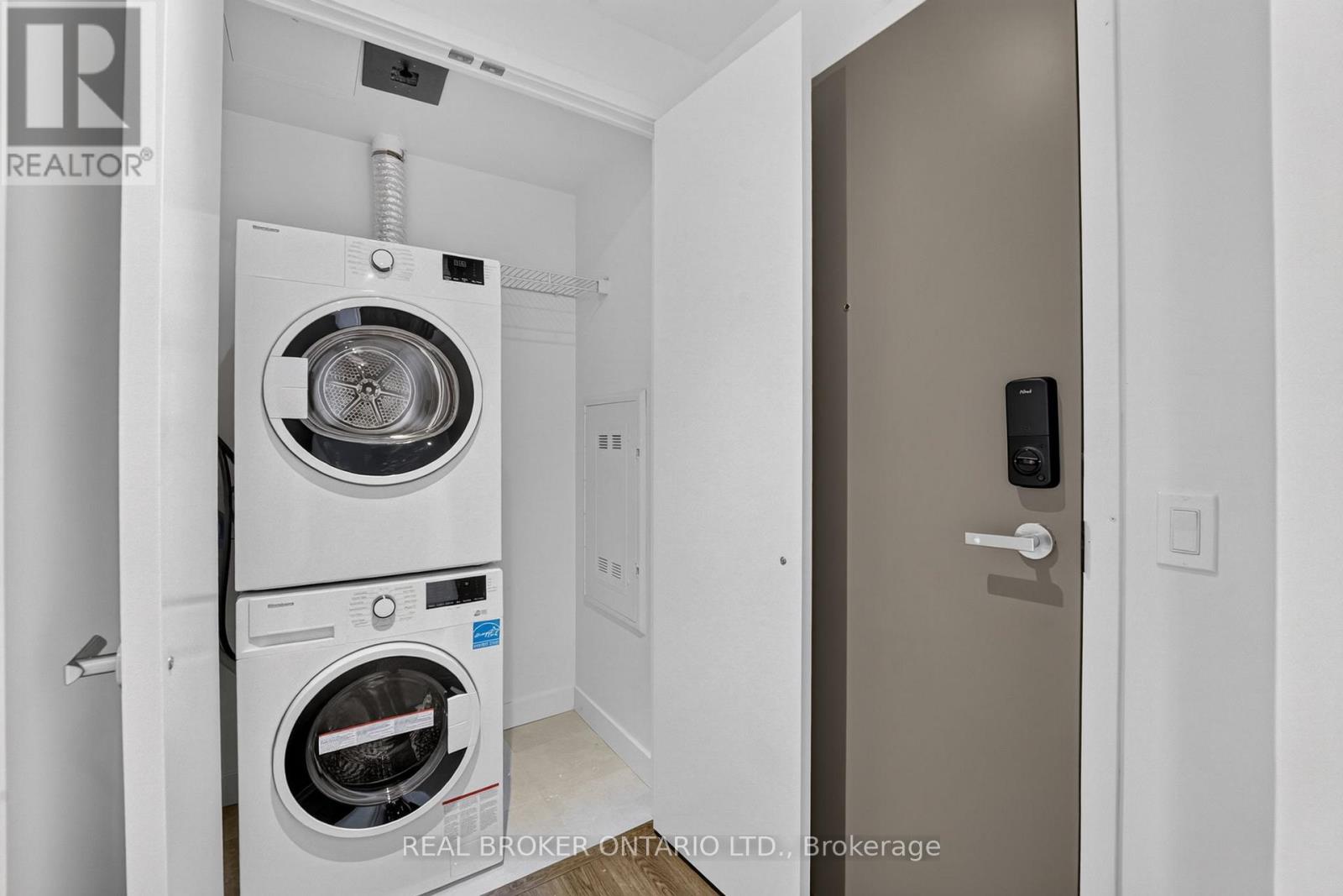 4111 - 448 Burnhamthorpe Road W, Mississauga, Ontario  L5B 0R4 - Photo 4 - W13532682