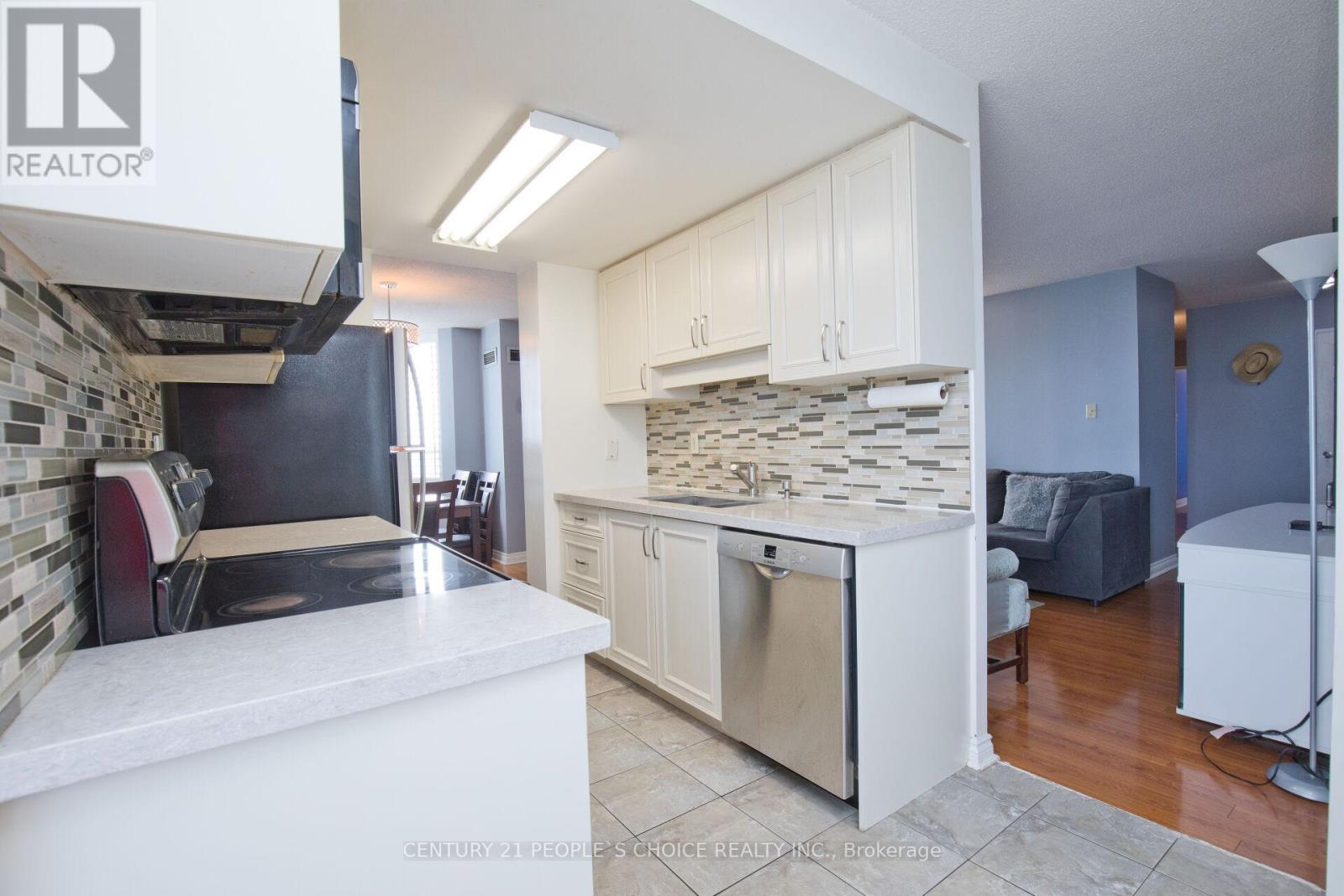1709 - 100 County Court Boulevard, Brampton, Ontario  L6W 3X1 - Photo 15 - W13532744