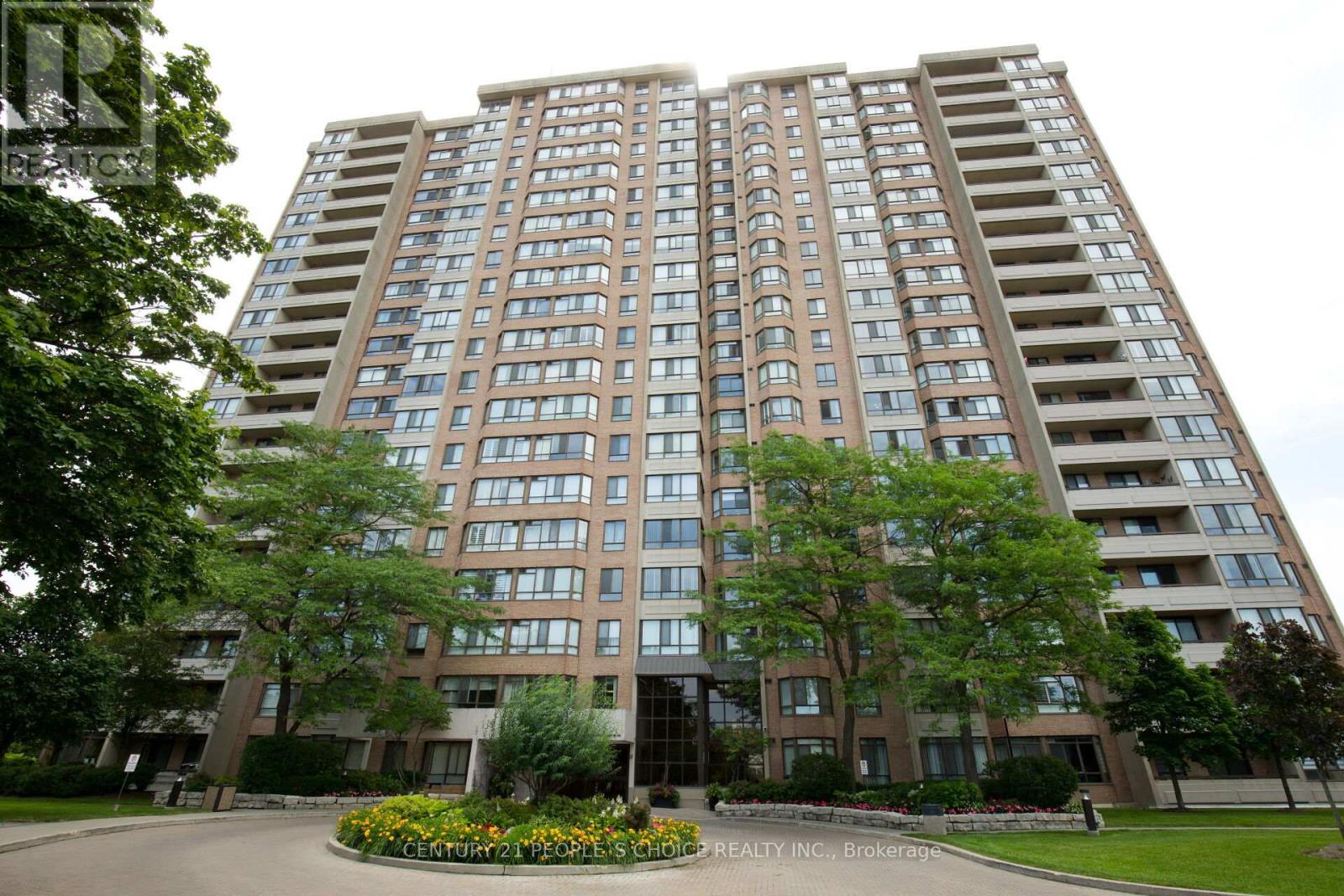 1709 - 100 County Court Boulevard, Brampton, Ontario  L6W 3X1 - Photo 2 - W13532744