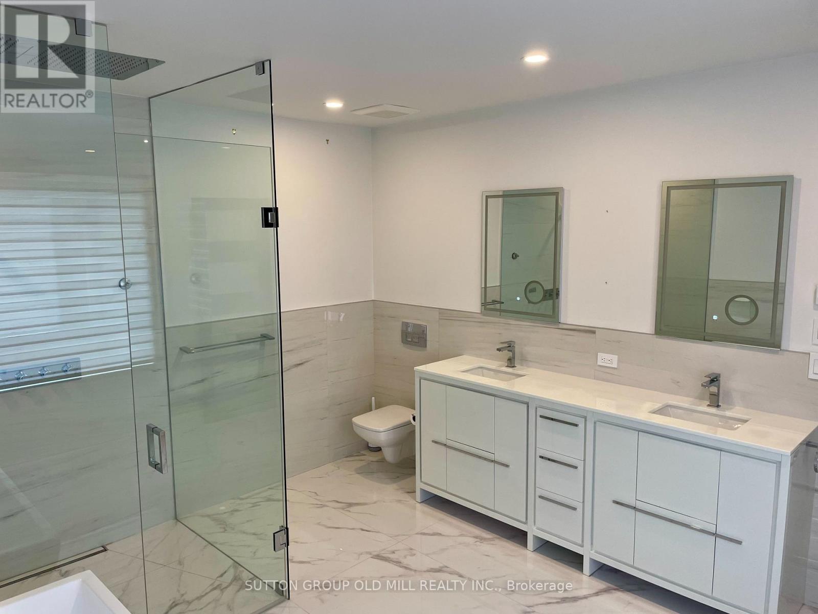 4 Leamington Avenue, Toronto, Ontario  M8Z 2W4 - Photo 17 - W13532780