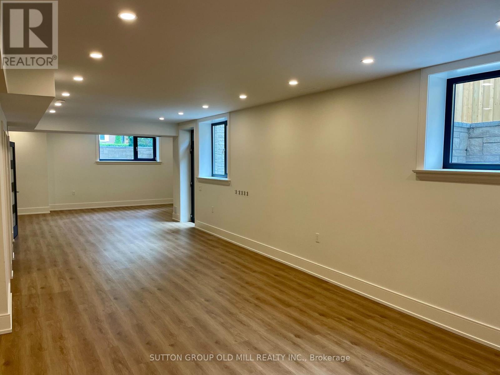 4 Leamington Avenue, Toronto, Ontario  M8Z 2W4 - Photo 20 - W13532780