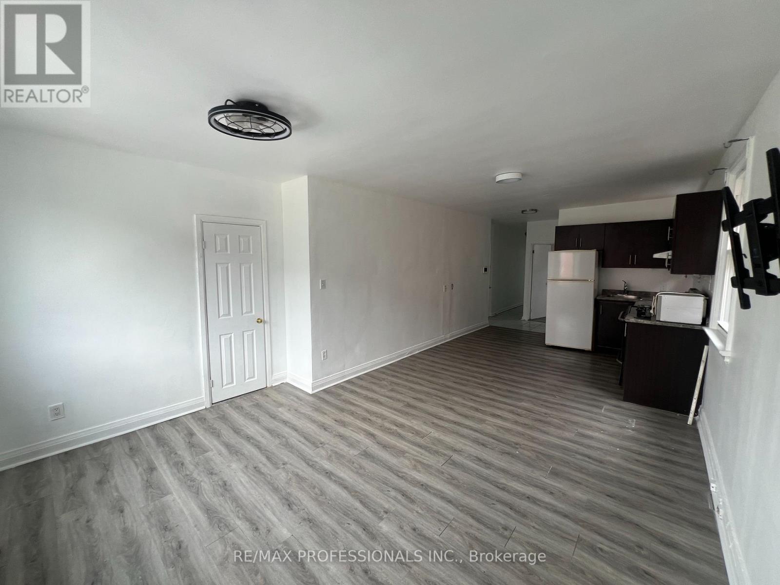 2 - 3210 Lake Shore Boulevard W, Toronto, Ontario  M8V 1L9 - Photo 7 - W13532782
