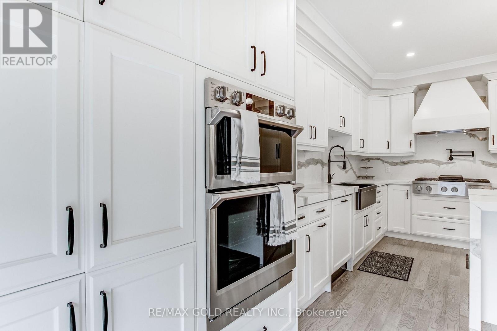 3352 Vernon Powell Drive, Oakville, Ontario  L6H 0Y4 - Photo 16 - W13532802