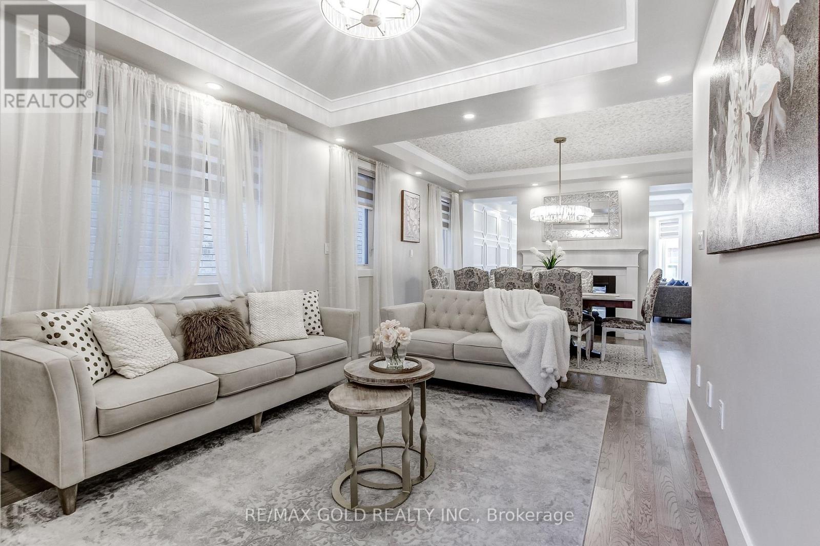 3352 Vernon Powell Drive, Oakville, Ontario  L6H 0Y4 - Photo 8 - W13532802