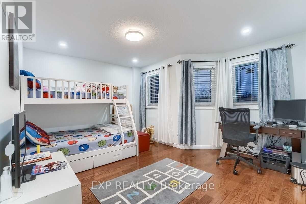 Main & Upper Floor - 6261 Prairie Circle, Mississauga, Ontario L5N 5Y9 - Photo 13 - W13532834
