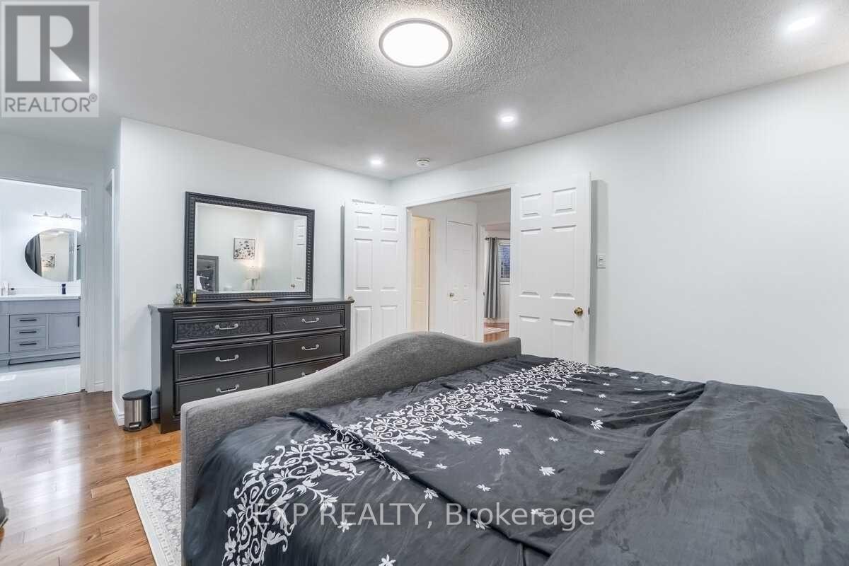 Main & Upper Floor - 6261 Prairie Circle, Mississauga, Ontario L5N 5Y9 - Photo 17 - W13532834