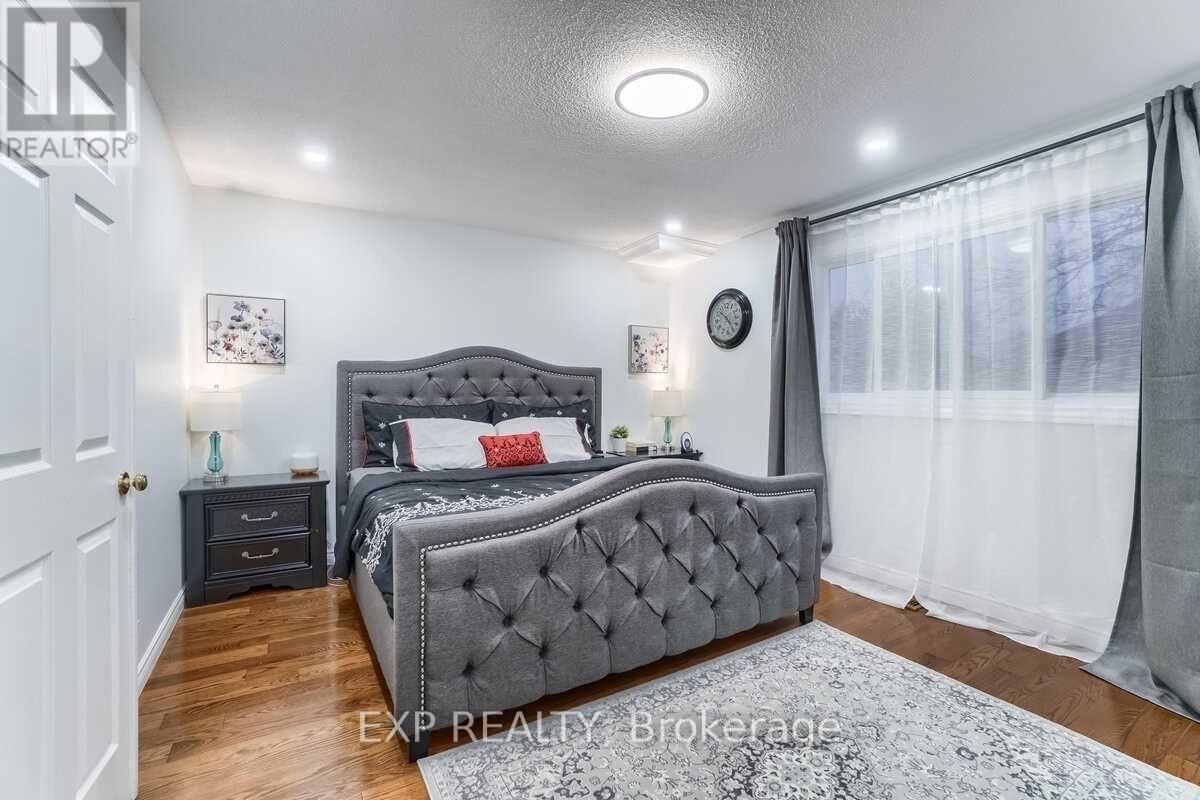 Main & Upper Floor - 6261 Prairie Circle, Mississauga, Ontario L5N 5Y9 - Photo 18 - W13532834