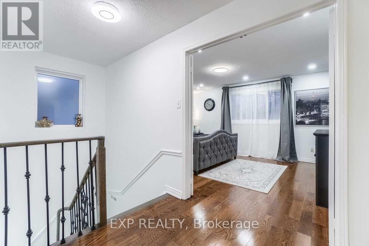 Main & Upper Floor - 6261 Prairie Circle, Mississauga, Ontario L5N 5Y9 - Photo 19 - W13532834