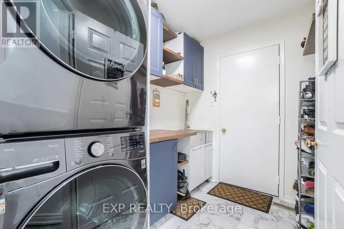 Main & Upper Floor - 6261 Prairie Circle, Mississauga, Ontario L5N 5Y9 - Photo 21 - W13532834