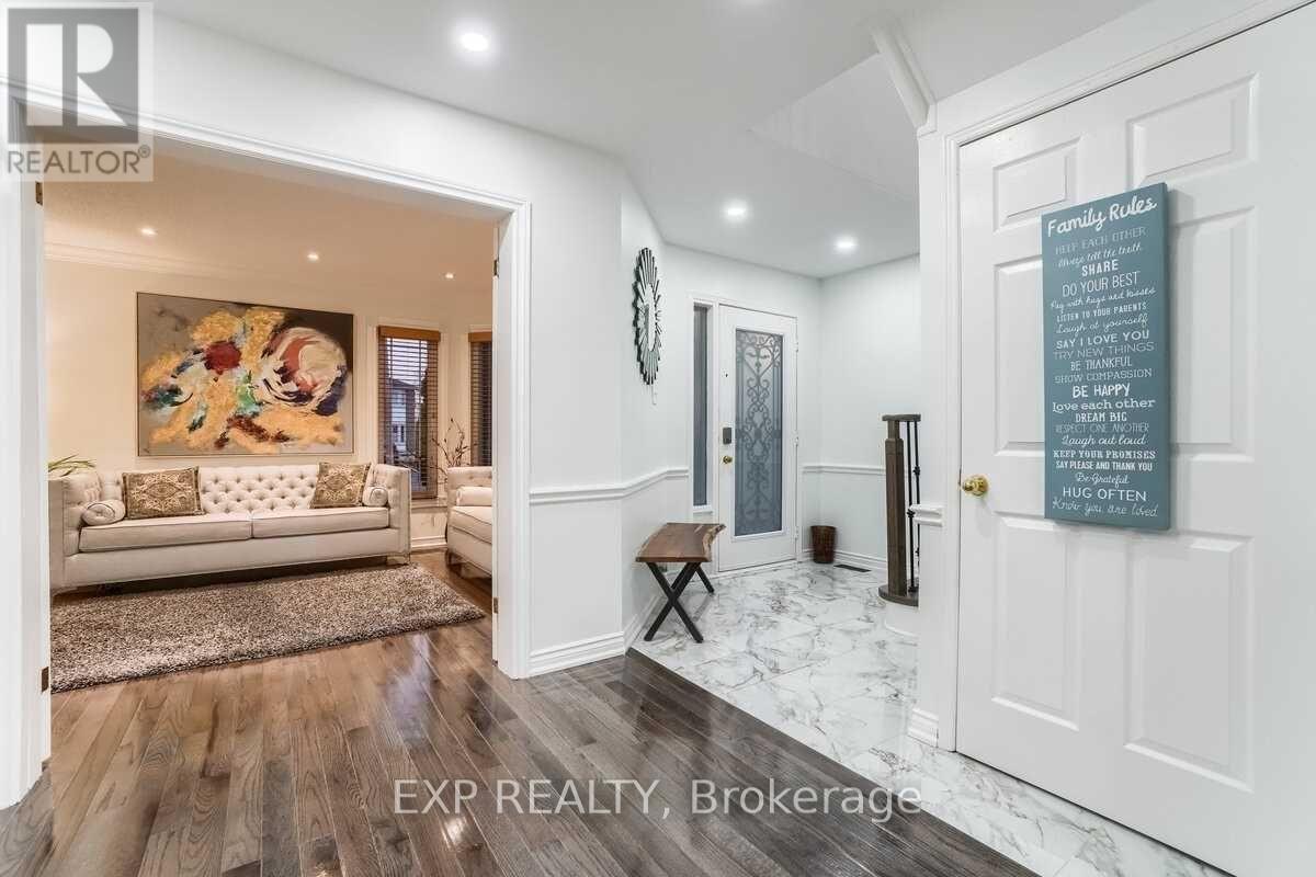 Main & Upper Floor - 6261 Prairie Circle, Mississauga, Ontario L5N 5Y9 - Photo 3 - W13532834
