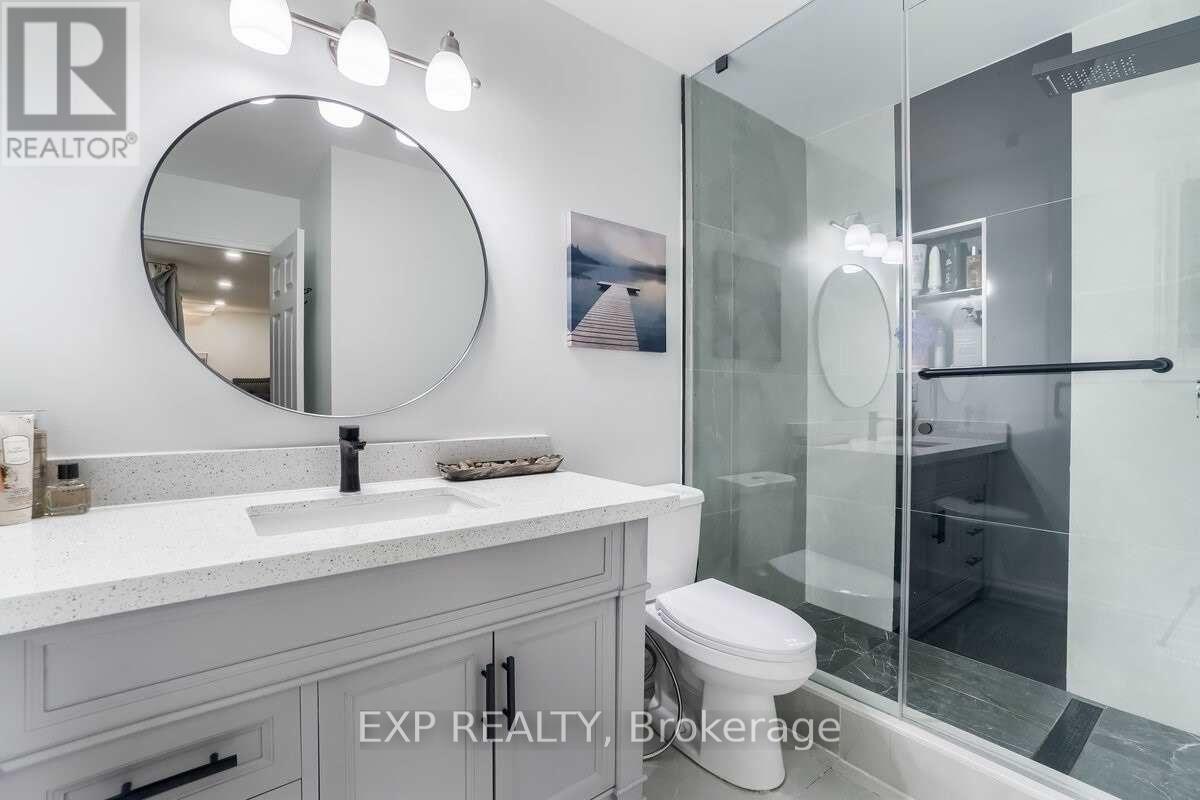 Main & Upper Floor - 6261 Prairie Circle, Mississauga, Ontario L5N 5Y9 - Photo 8 - W13532834