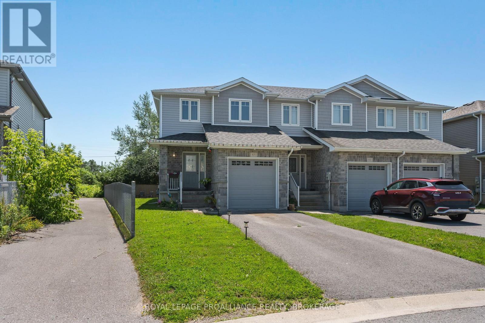 925 BLOSSOM STREET, Kingston (City Northwest)