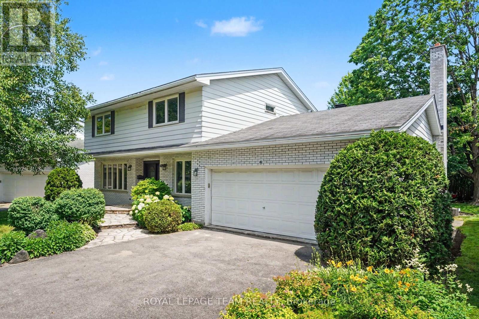 907 DRESDEN CRESCENT, Ottawa, Ontario