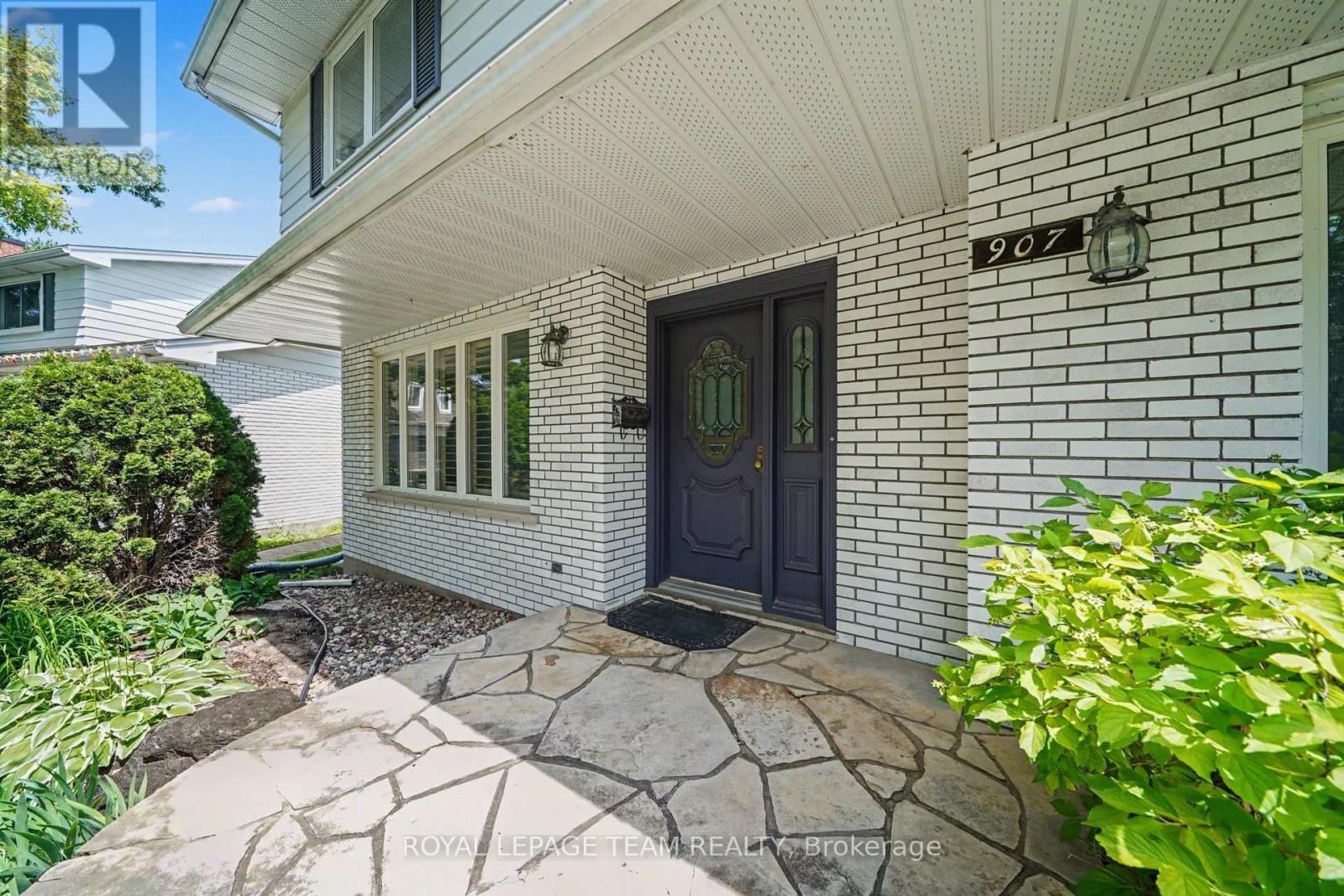907 Dresden Crescent, Ottawa, Ontario  K2B 5H8 - Photo 5 - X13532862