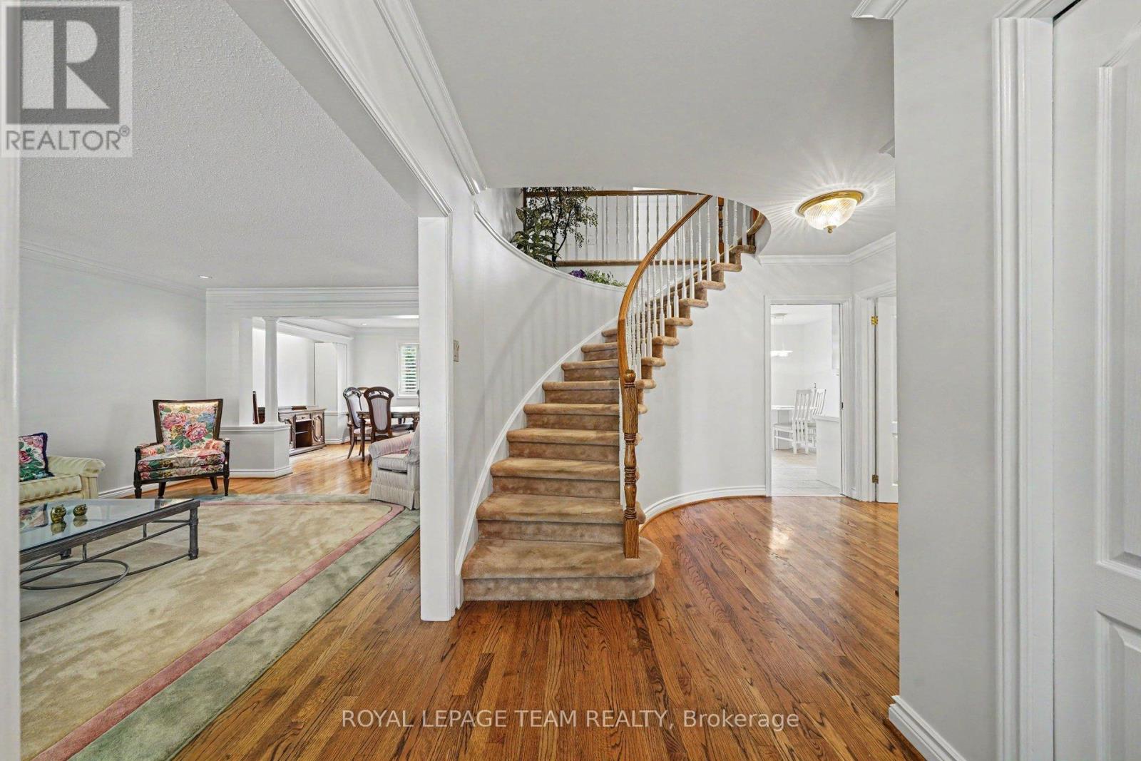 907 Dresden Crescent, Ottawa, Ontario  K2B 5H8 - Photo 7 - X13532862