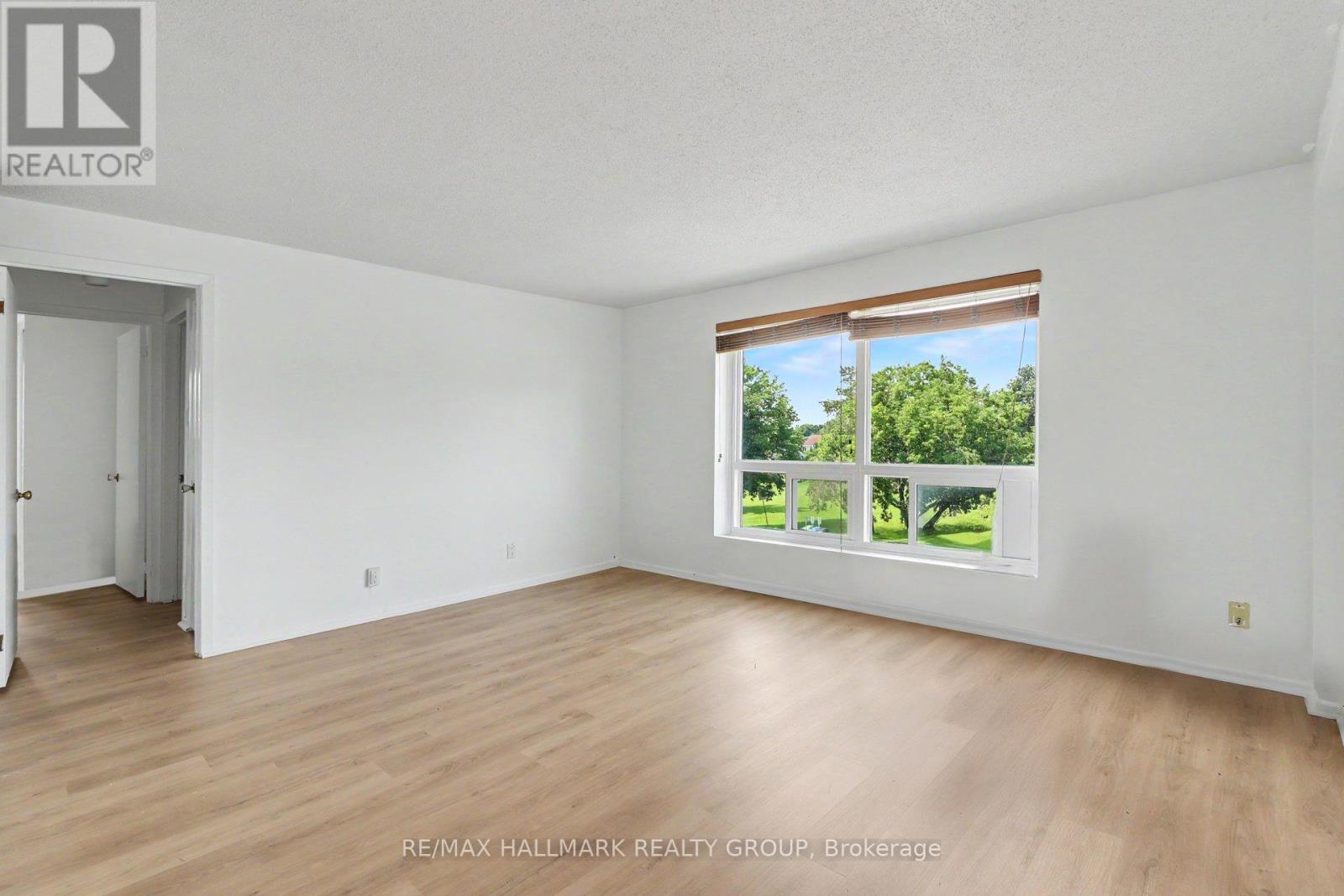8 - 900 Elmsmere Road, Ottawa, Ontario  K1J 7T6 - Photo 6 - X13533036