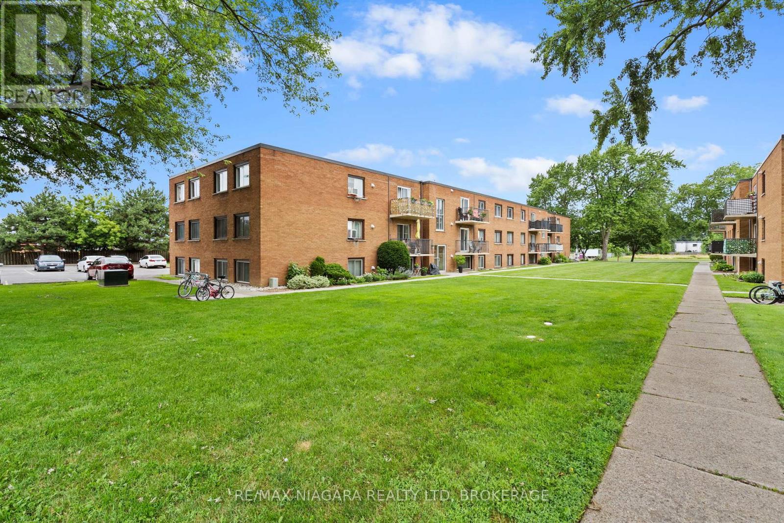 34 - 450 CARLTON STREET, St. Catharines (Facer)