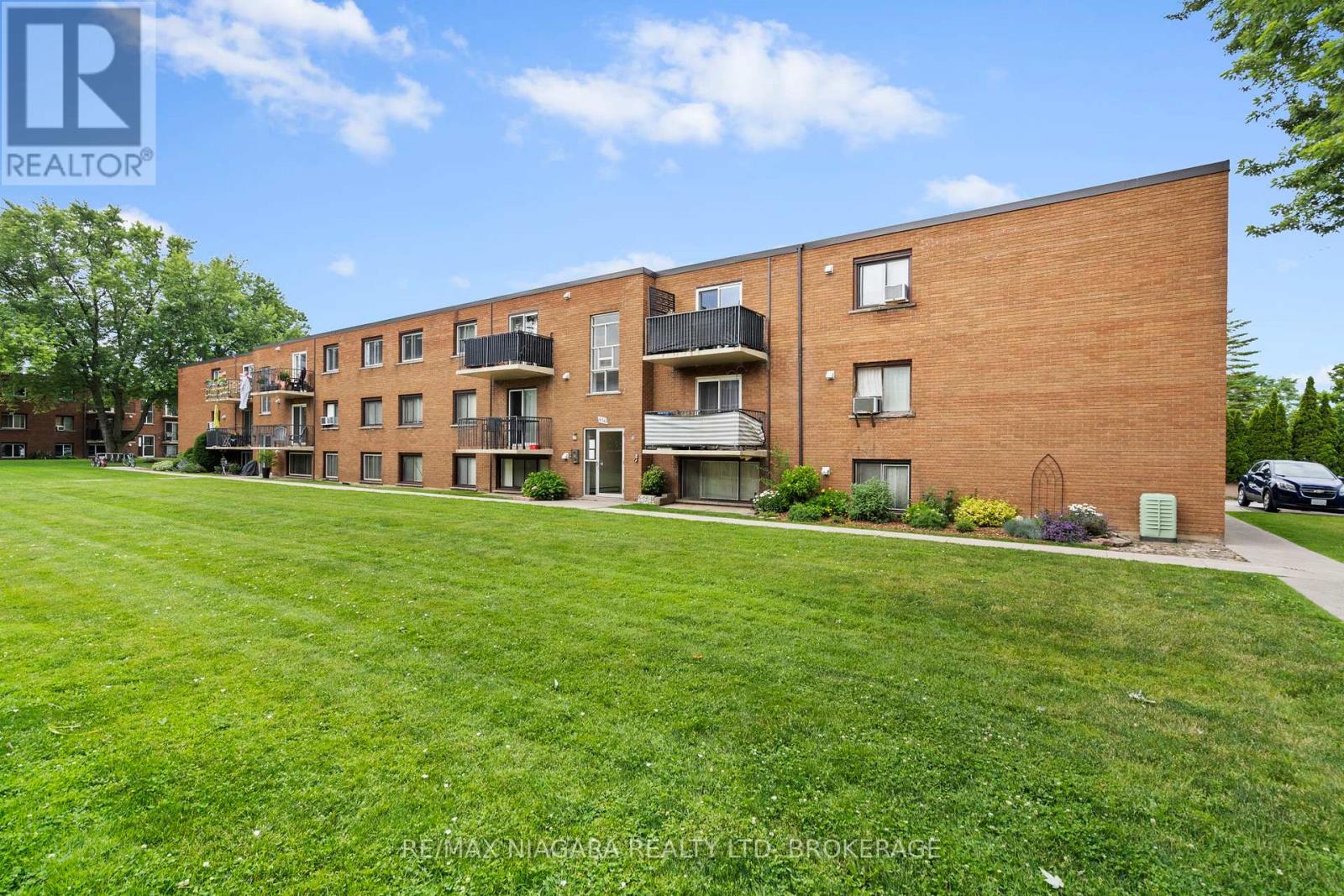 34 - 450 Carlton Street, St. Catharines, Ontario  L2M 4X1 - Photo 2 - X13533040