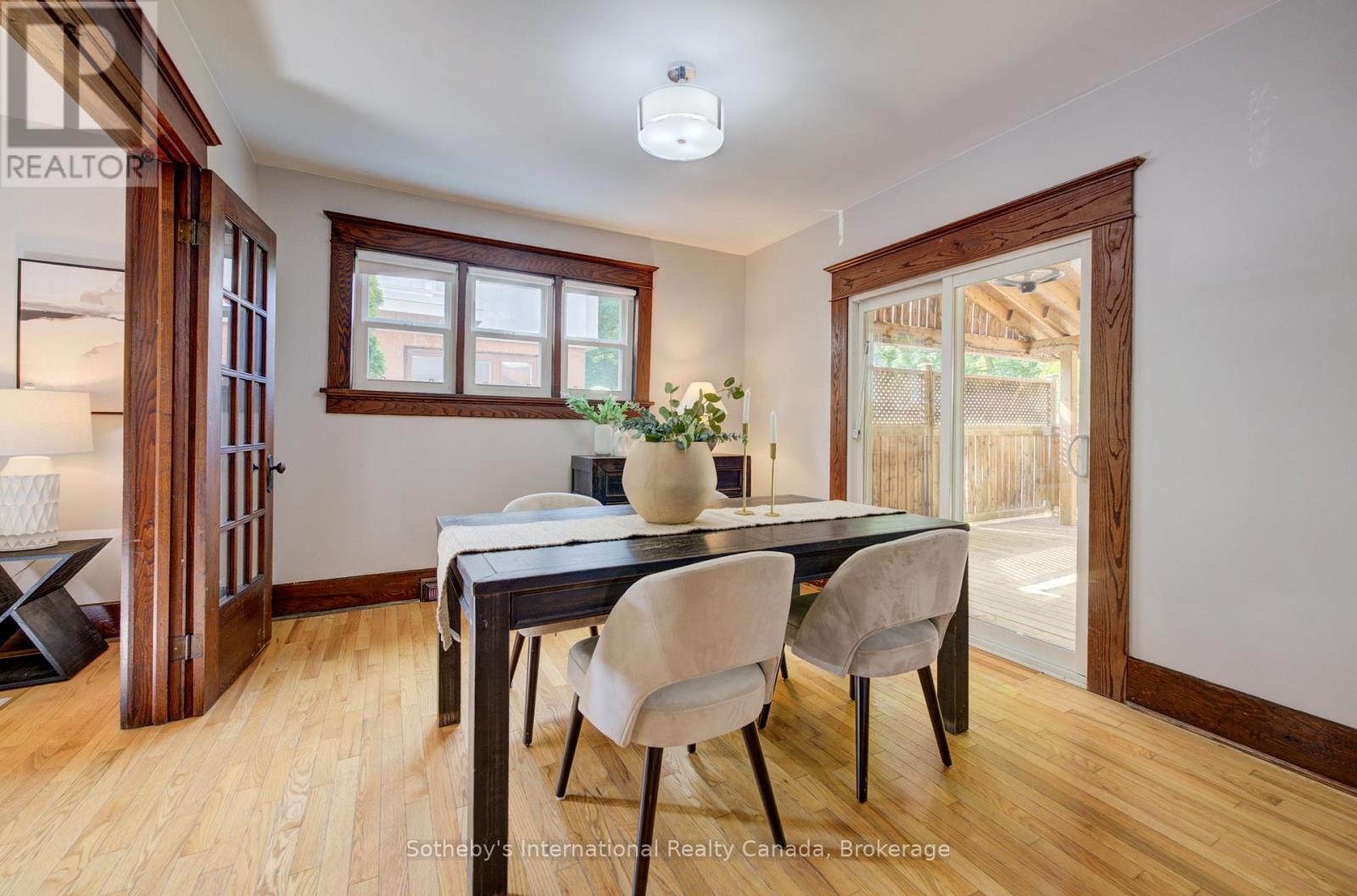 151 Esson Street, Waterloo, Ontario  N2L 1Z9 - Photo 11 - X13533044