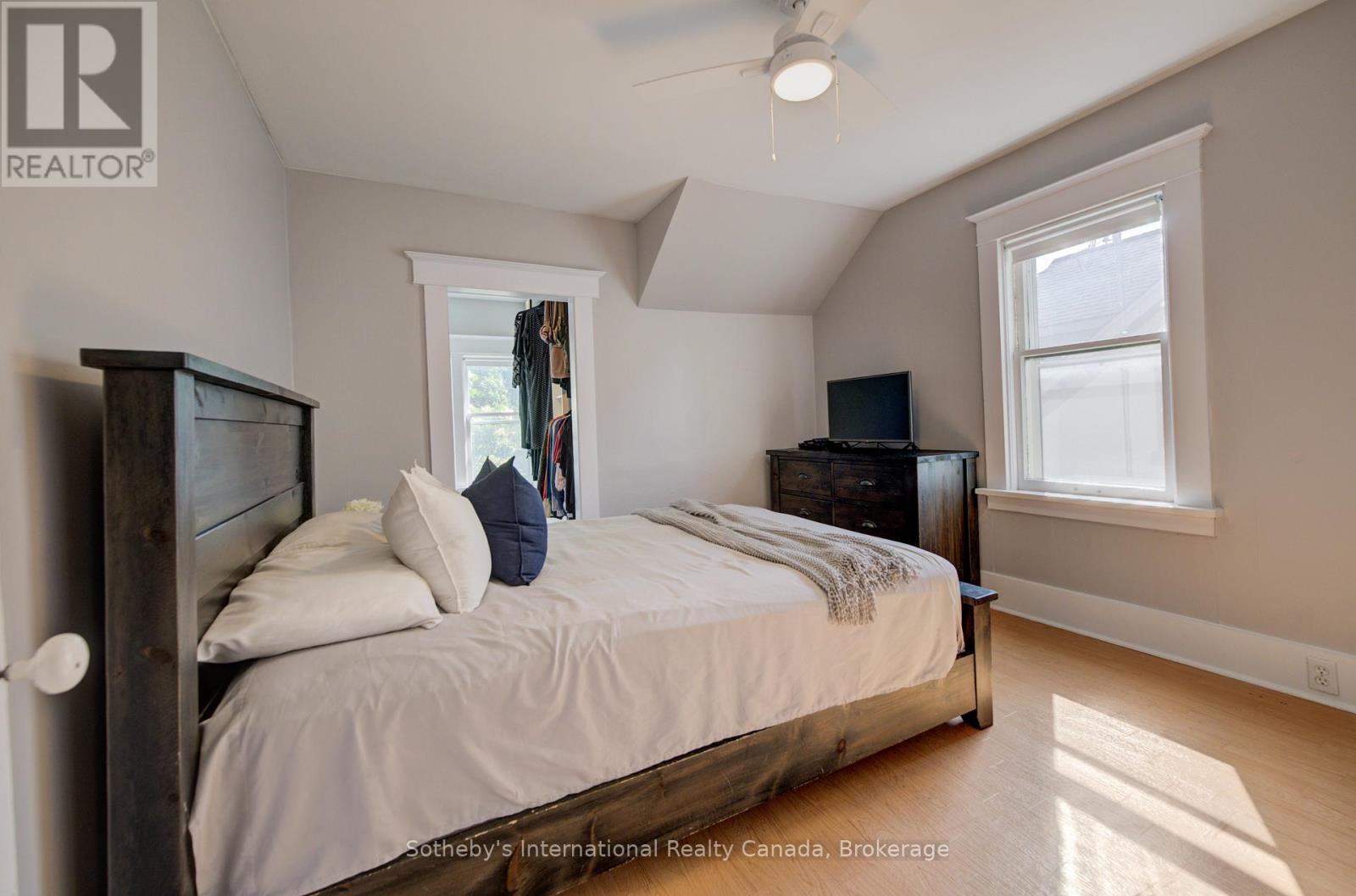 151 Esson Street, Waterloo, Ontario  N2L 1Z9 - Photo 13 - X13533044
