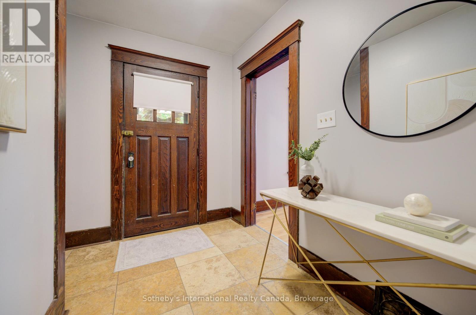 151 Esson Street, Waterloo, Ontario  N2L 1Z9 - Photo 5 - X13533044