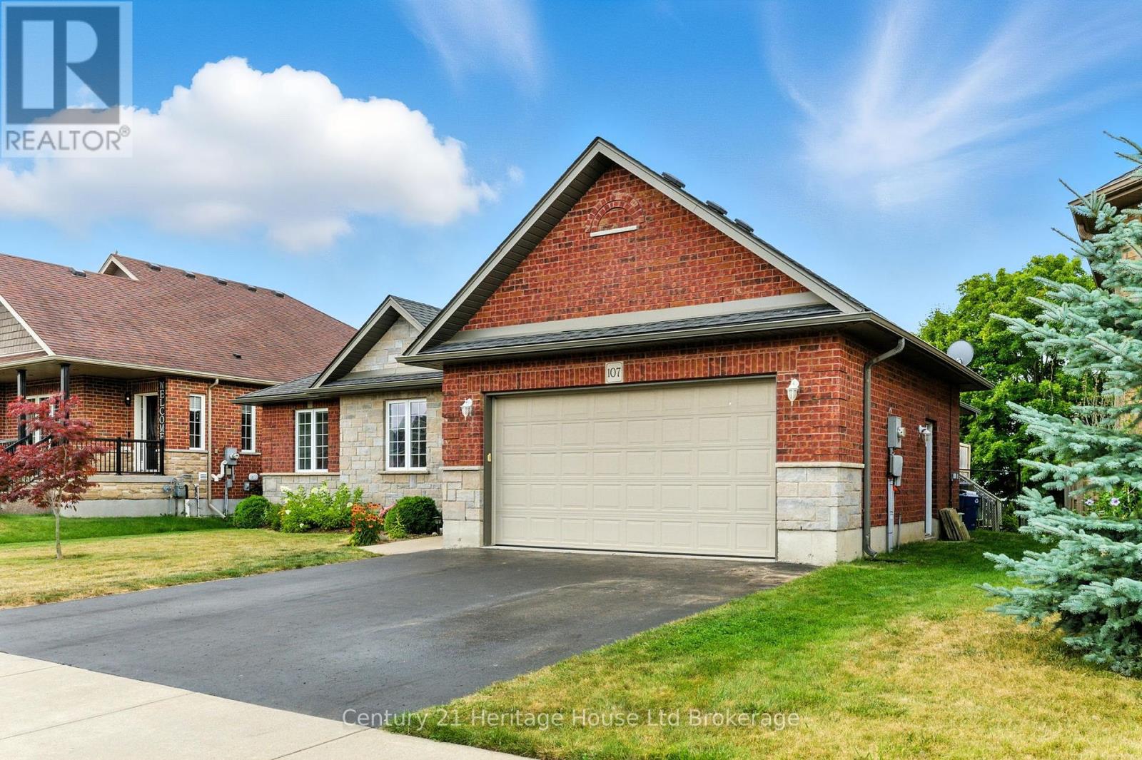 107 Applewood Street, Blandford-Blenheim, Ontario  N0J 1S0 - Photo 7 - X13532946