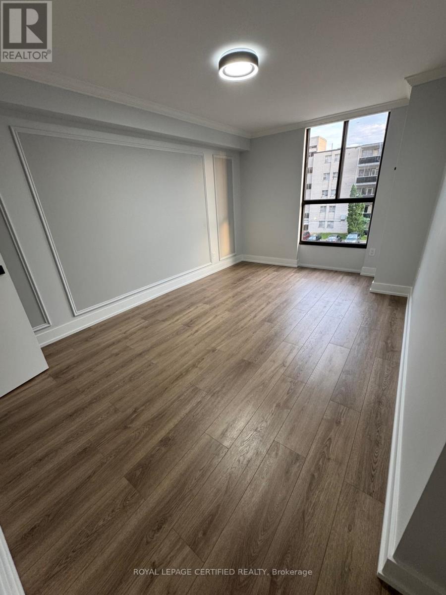 301 - 3170 Kirwin Avenue, Mississauga, Ontario  L5A 3R1 - Photo 6 - W13525106