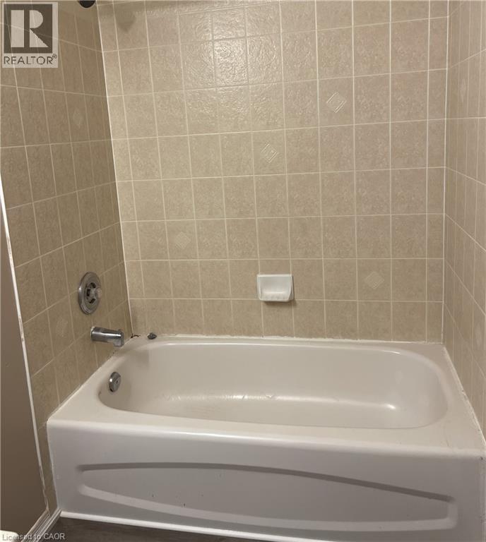 300 Activa Avenue, Kitchener, Ontario  N2E 3V1 - Photo 7 - 40844050