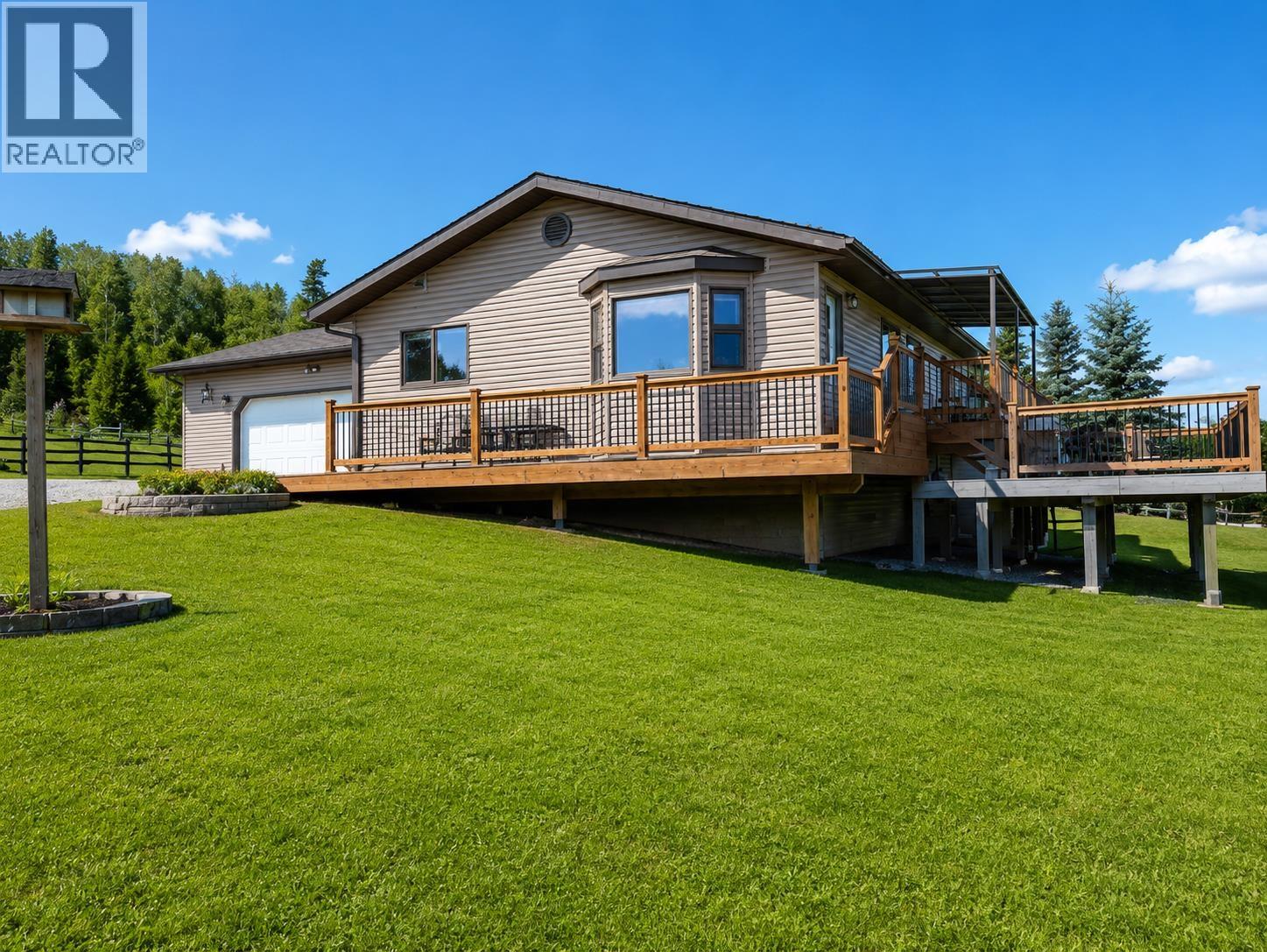 12713 Aitchison Road, Charlie Lake, British Columbia  V0C 1H0 - Photo 4 - R3143430