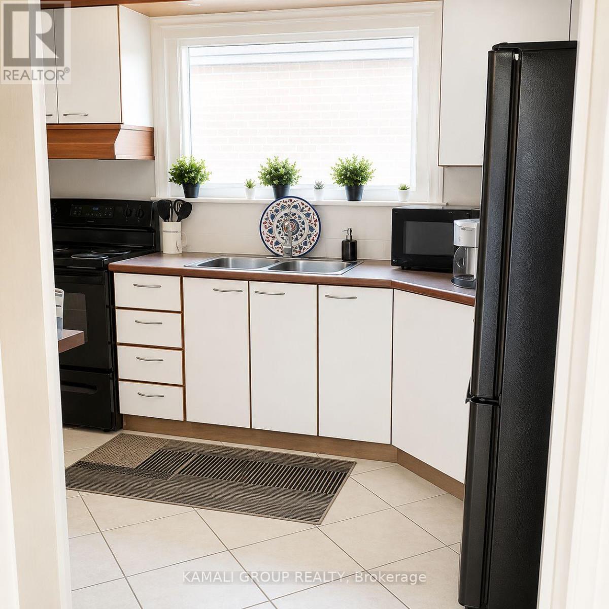 Main - 267 Homewood Avenue, Toronto, Ontario  M2R 2N4 - Photo 6 - C13532908