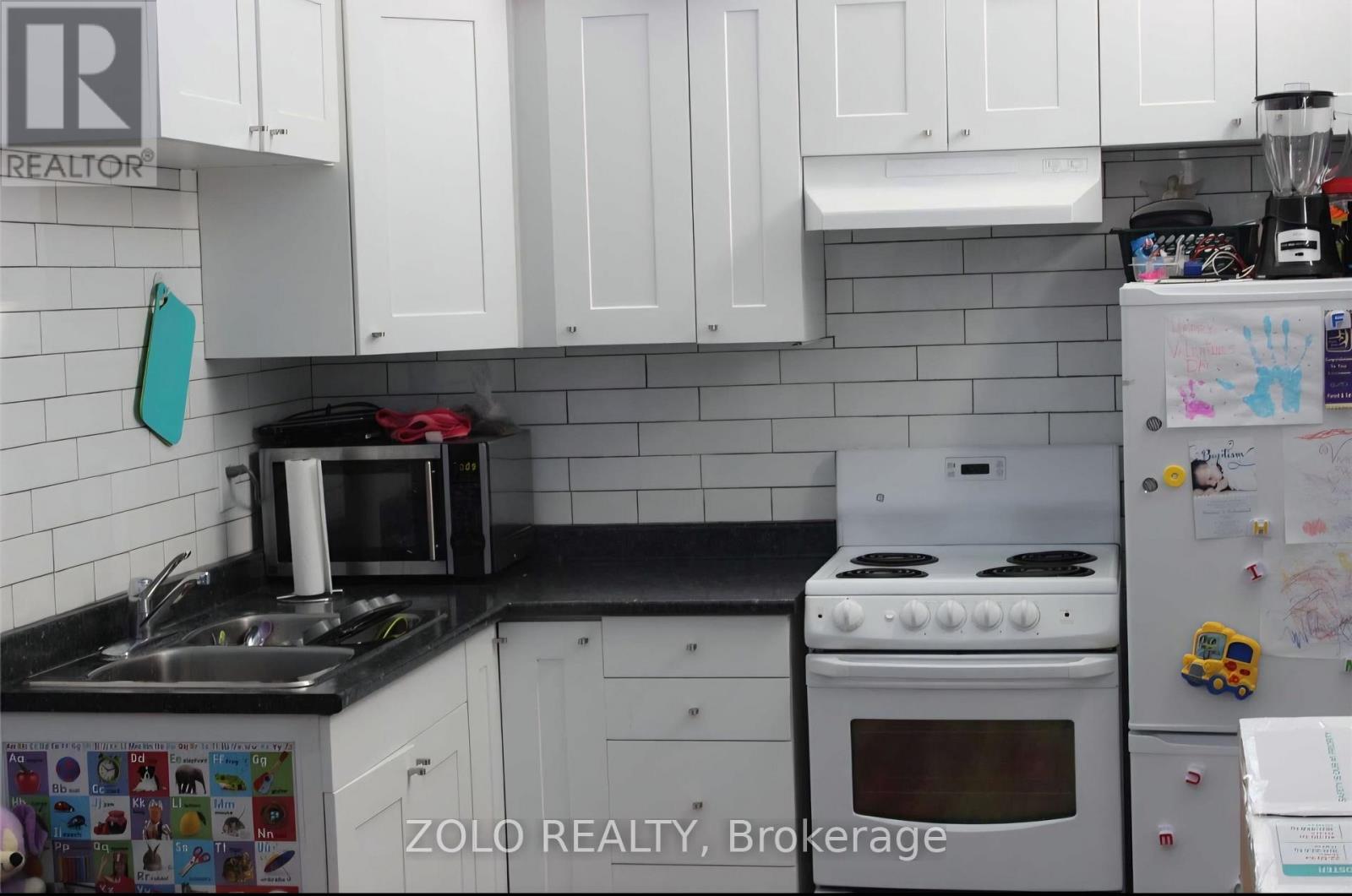 1549 O'connor Drive, Toronto, Ontario  M5B 2E7 - Photo 6 - E13532978